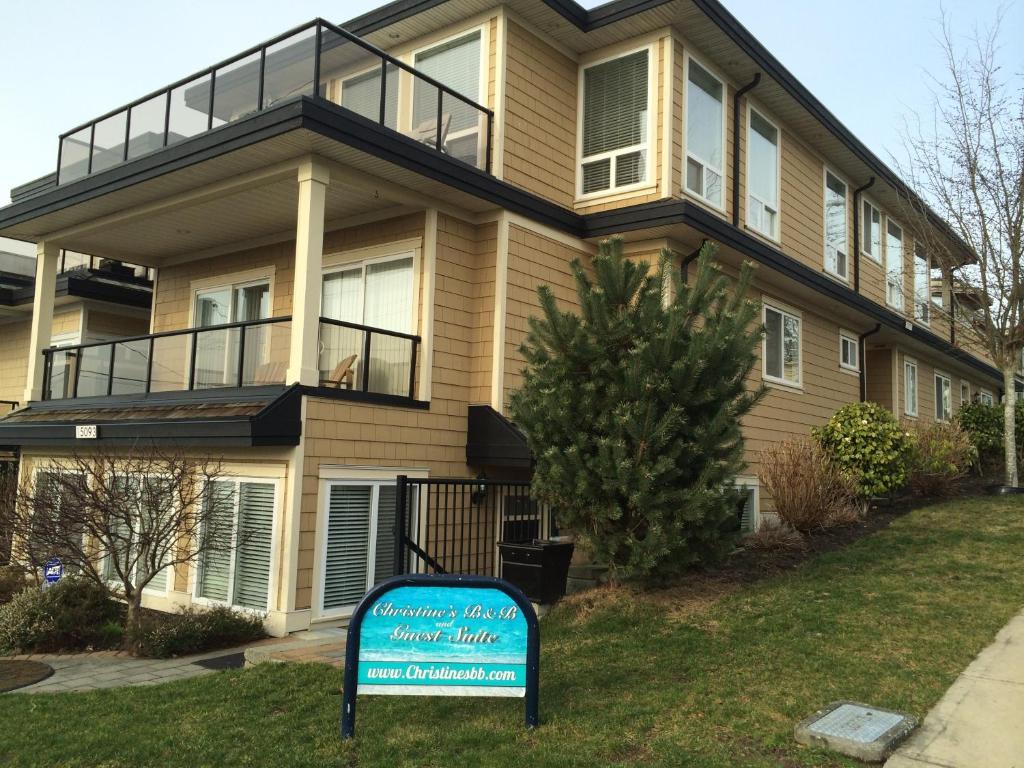 White Rock Beach Guest House